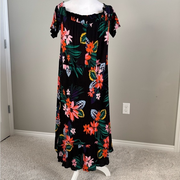 Old Navy Dark Floral Off the Shoulder Gauze Maxi Dress - Picture 3 of 7